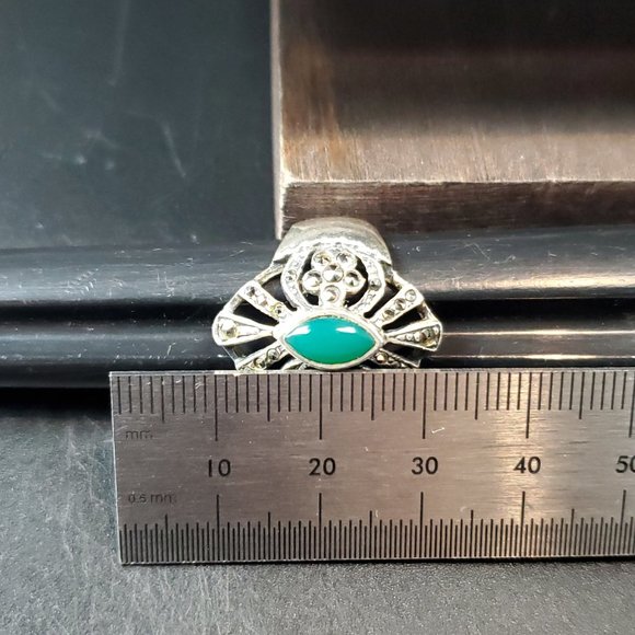 Size 6 925 Sterling Silver Nephrite Stone And Marcasite Accents Ring - Picture 7 of 8